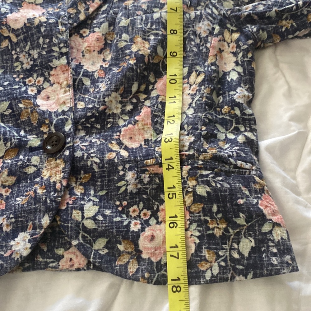 Daughters Of The Liberation Floral Blazer - Picture 9 of 11